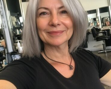 My Wife Went To The Salon But Chose To Keep Her Awful Gray Hair – Is Gray Hair A Worry About?